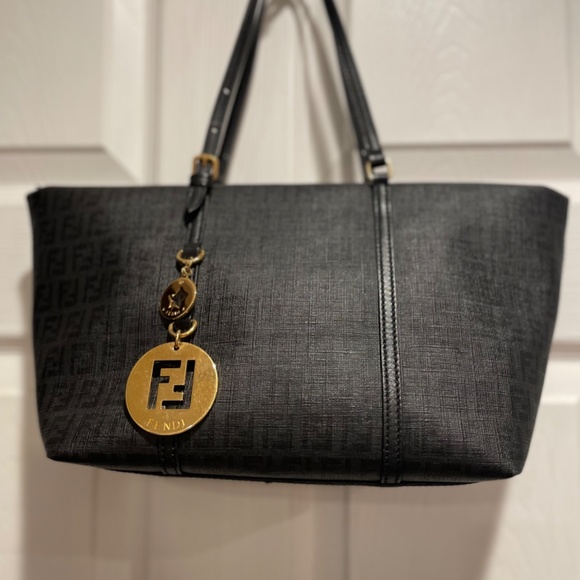 BLACK FENDI PURSE - Picture 5 of 11